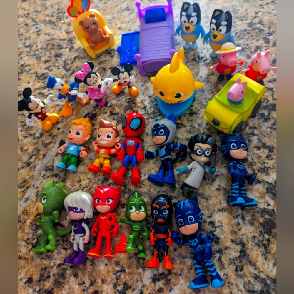 27 piece toddler figure bundle